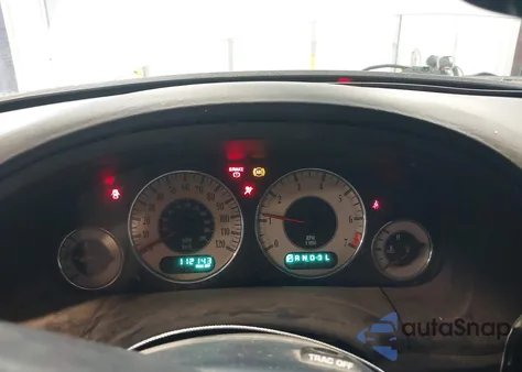 2001 Chrysler Town & Country Limited z USA, uszkodzony, nr VIN 2C8GP64L61R122367